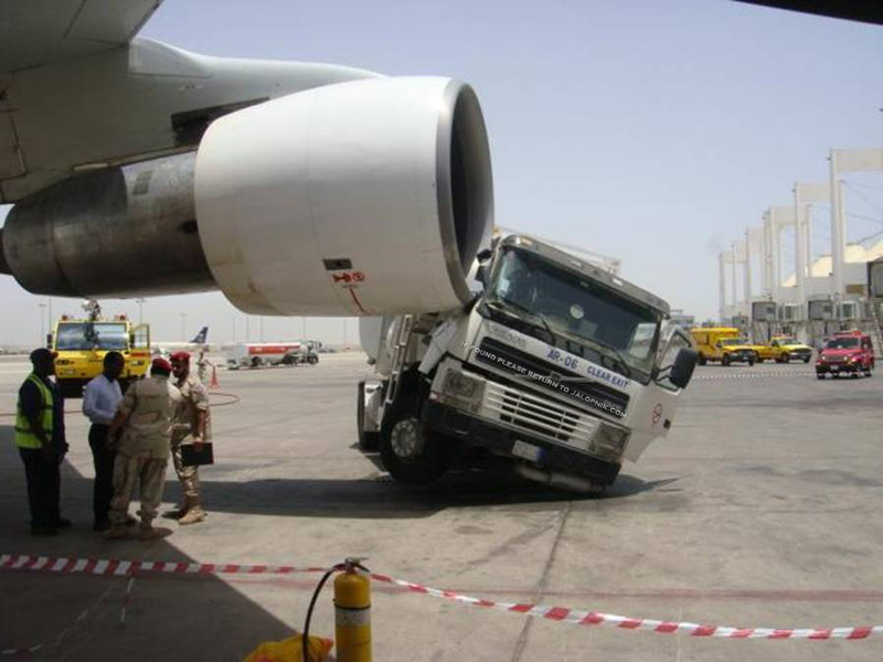 Illustration for article titled Iranian passenger jet crashes into refueling truck